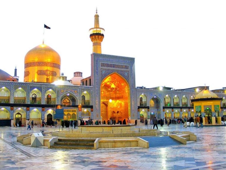 Cuatro millones de peregrinos visitan el Mausoleo del Imam Rida en Mashhad durante la festividad de Nourud